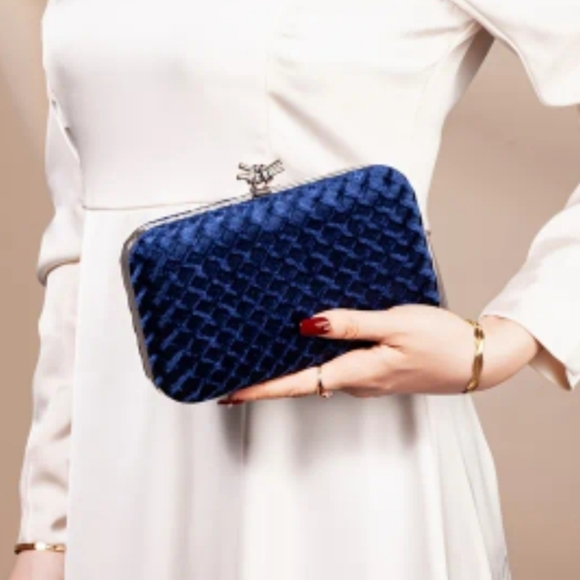 Handbags - 🐎NEW! Dark Blue Velvet Clutch